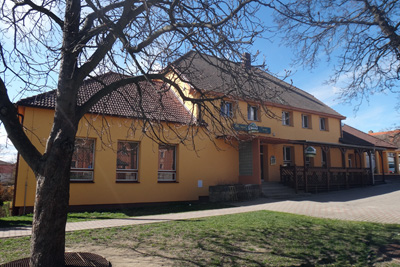 Kulturní dům a Restaurace Dříteň